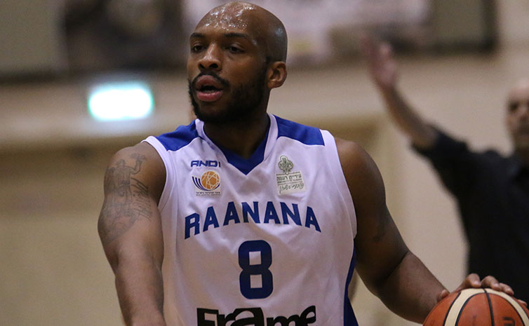 San Martín incorporó a un estadounidense