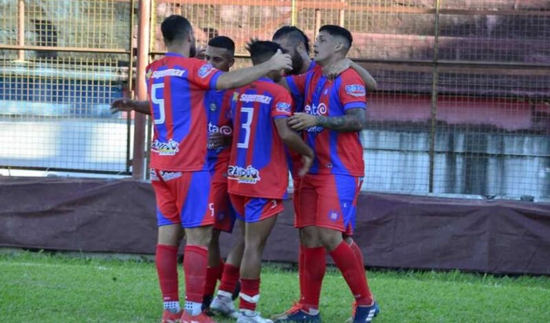 Huracán Corrientes y Resistencia Central animan el primer duelo