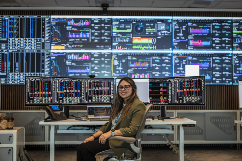 YPF revoluciona la industria energética con su Centro de Operaciones en Tiempo Real