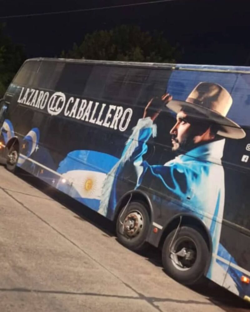 Detuvieron a un ladrón que atacó el micro de Lázaro Caballero