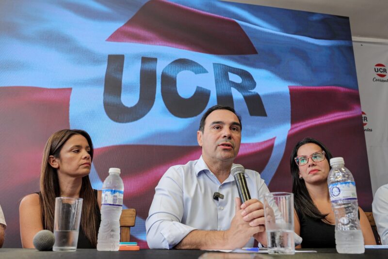 Valdés asumió la presidencia de la UCR Corrientes