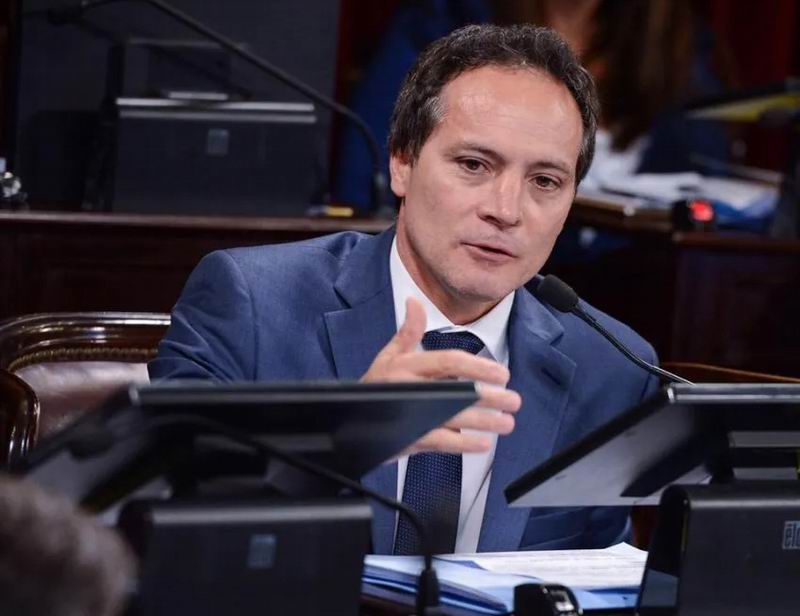 Camau Espínola hizo pie en la EBY