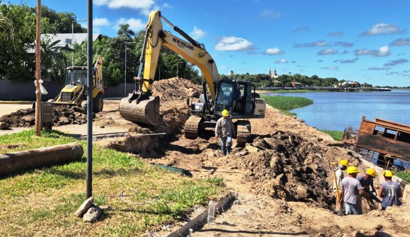 Iniciaron los trabajos de reparación en el muro de la costanera de Esquina