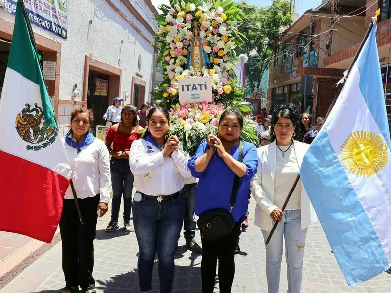 Además de México, la hermandad se expande con el país del Santo gobernante