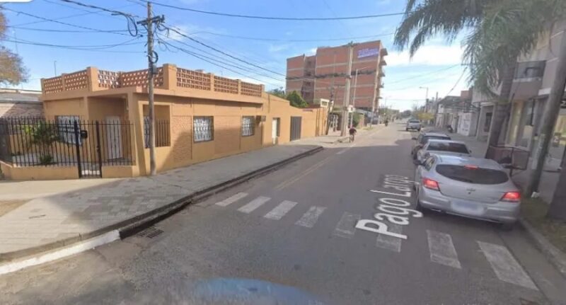 Dos obreros heridos tras caer de un andamio en Corrientes