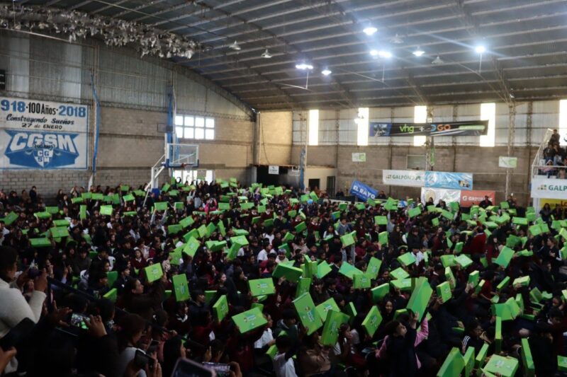 Curuzú Cuatiá: todos los estudiantes cuentan con notebooks