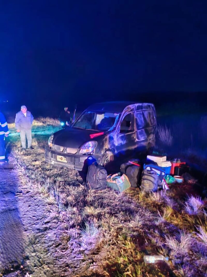 Ruta 14: cuatro personas lesionadas tras un despiste y vuelco