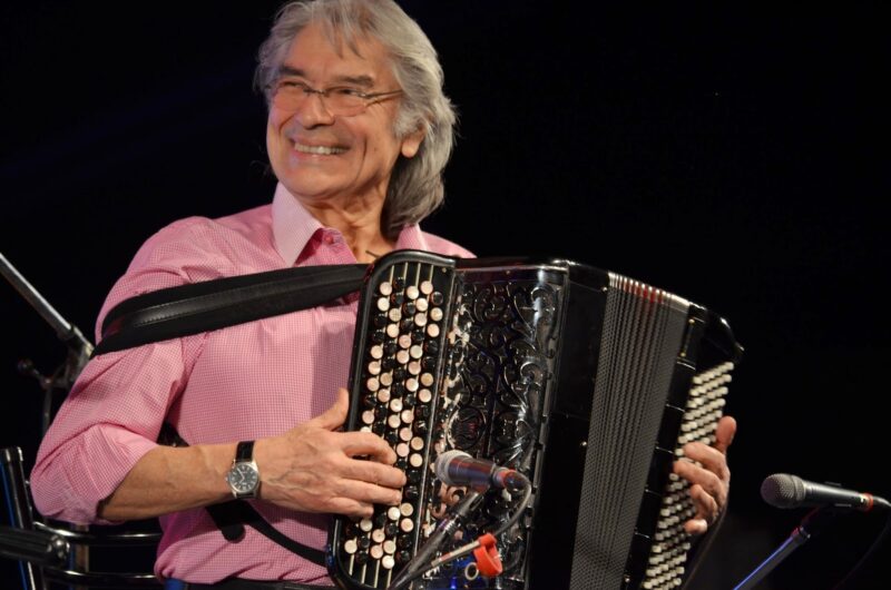 Falleció el reconocido acordeonista Raúl Barboza