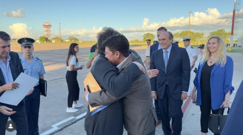 «Almirón es Milei en Corrientes»: el apoyo del Presidente a la candidatura de Lisandro