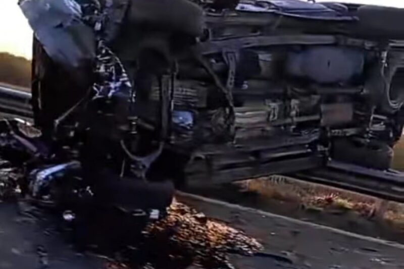 Despistó en la Ruta 14 y quedó colgado del guardarraíl