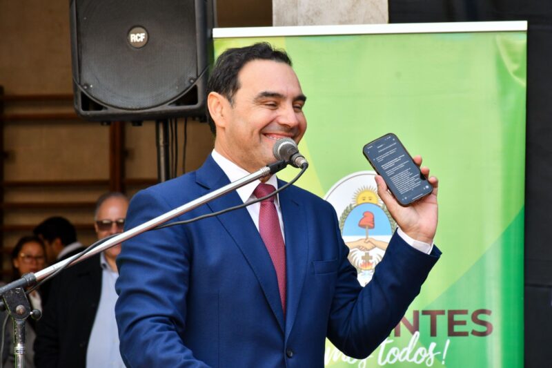 Valdés defendió los recursos provinciales y habló del cierre de listas nacionales