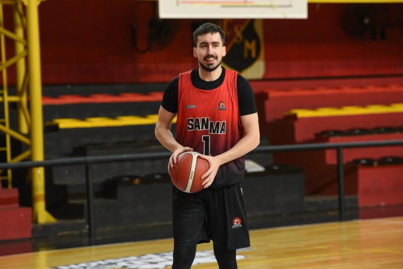 Lucas Gargallo: «Feliz por seguir en el club»