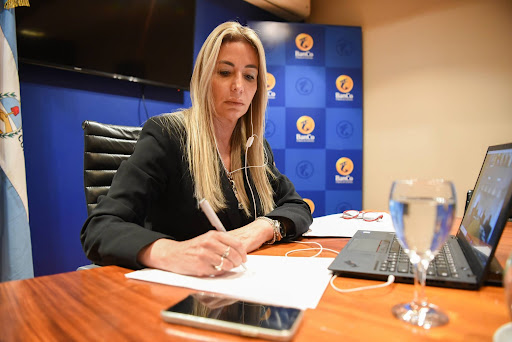 La presidente del BanCo desmintió su renuncia y respondió a polémicas