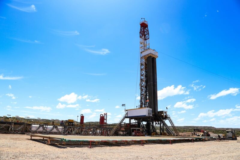 YPF expande su presencia en Vaca Muerta con la compra de activos de Total