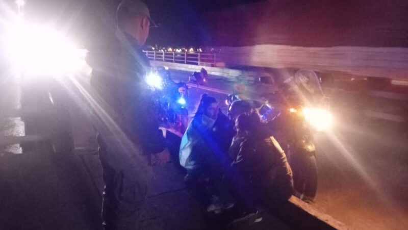 Rescatan a una mujer de 33 años que intentó arrojarse desde el puente