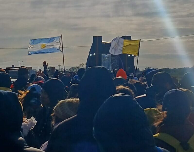 Los peregrinos de la Virgen del Rosario rumbo a Itatí, como hace 91 años