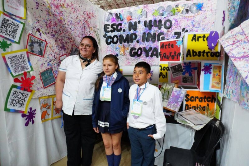 Ciencia y Tecnología: imágenes de trabajos de los alumnos en la feria provincial