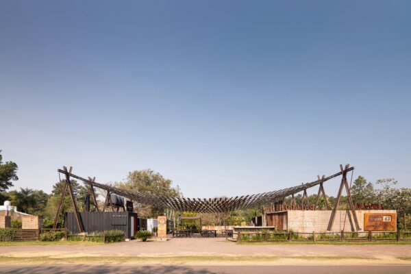 Docentes de Arquitectura de la Unne obtienen primer premio nacional por obra en Santa Ana