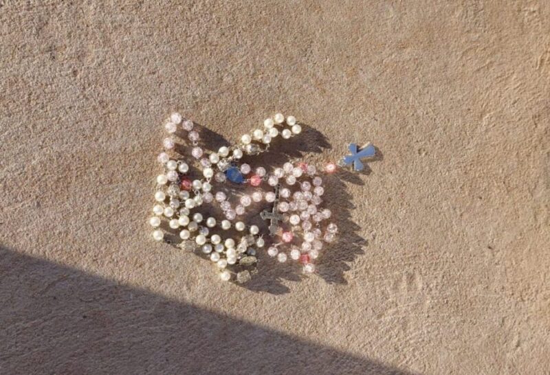 Un hombre robó dos rosarios de una capilla en el interior de Corrientes