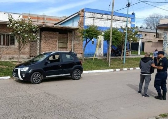 Robó un auto en Goya y lo abandonó en Santa Lucía: lo atraparon tras su huida