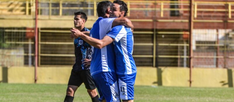 Con triplete de Barreto, Corrientes se quedó con la ida ante Eldorado