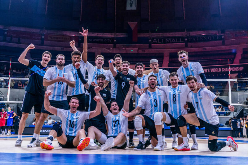 Con Germán Gómez, Argentina eliminó al bicampeón olímpico y está en octavos de final