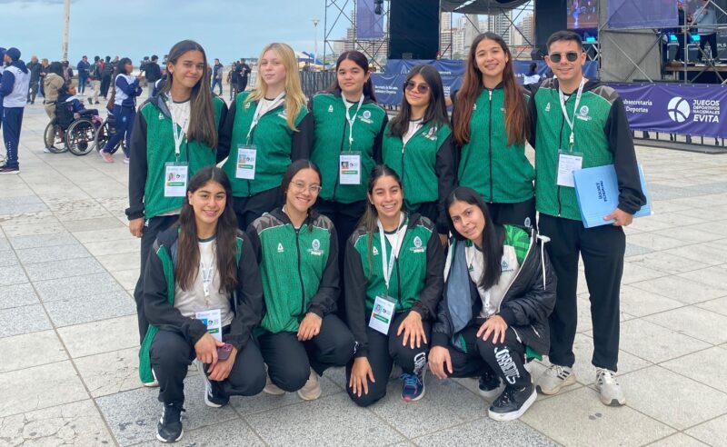 Juegos Evita: Las chicas de Yacyretá de Ituzaingó representan a Corrientes en hockey Sub 16