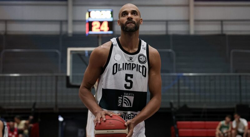 Phillip Lockett se suma a Comunicaciones