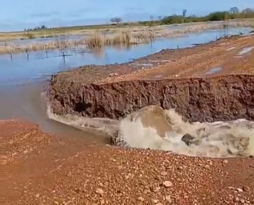 Vecinos de Alen Cué y Tapebicuá, aislados por el corte total de la Ruta 156