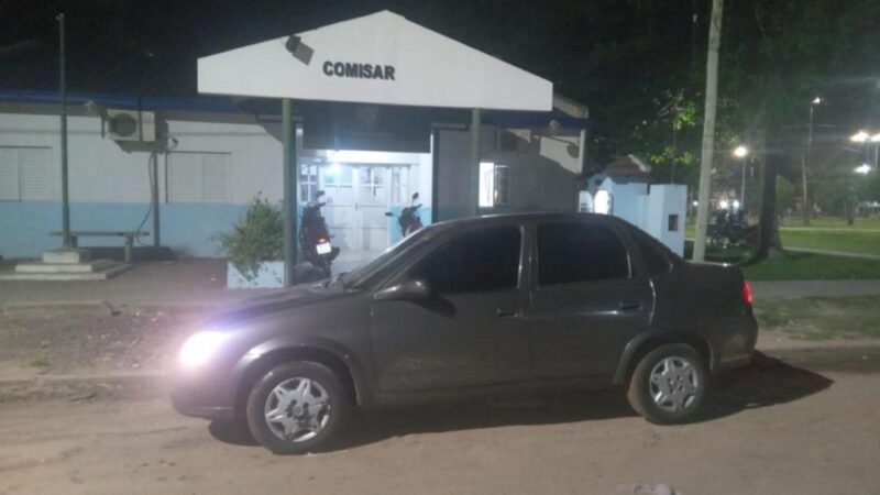 Un presunto estafador fue detenido en un vehículo denunciado