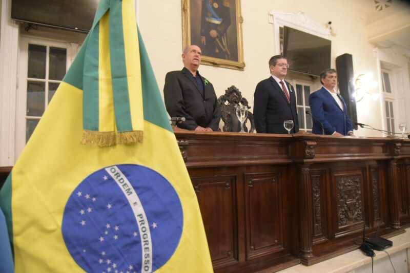 Homenaje en la Legislatura por el 203° aniversario de la Independencia de Brasil