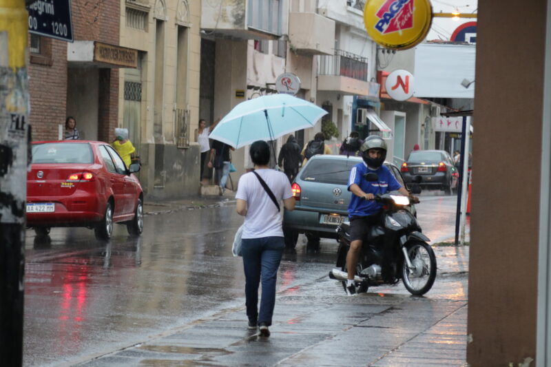 Alerta amarilla para el jueves y naranja para el viernes por tormentas en Corrientes