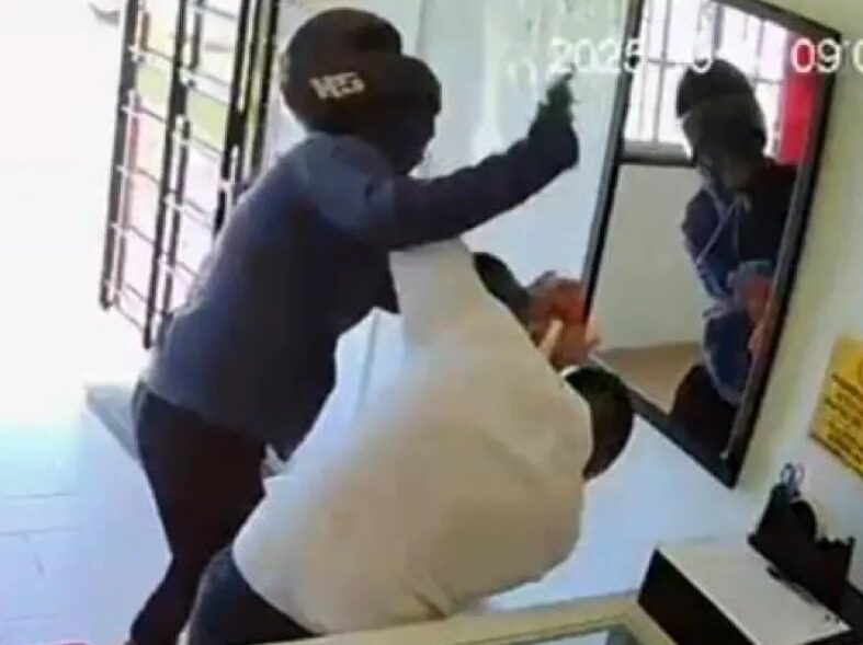 Vecinos frustran un violento robo en una joyería de Corrientes