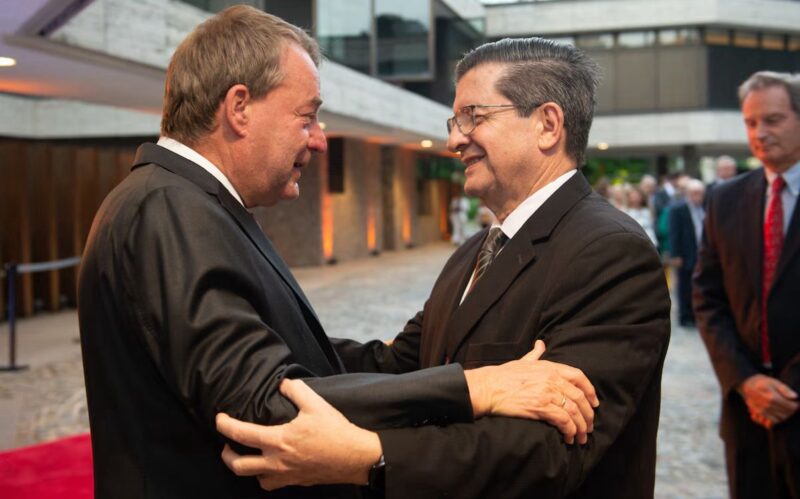 El Vicegobernador asistió a la conmemoración por la Reunificación Alemana