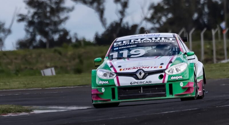 Krujoski clasifica y corre la primera carrera