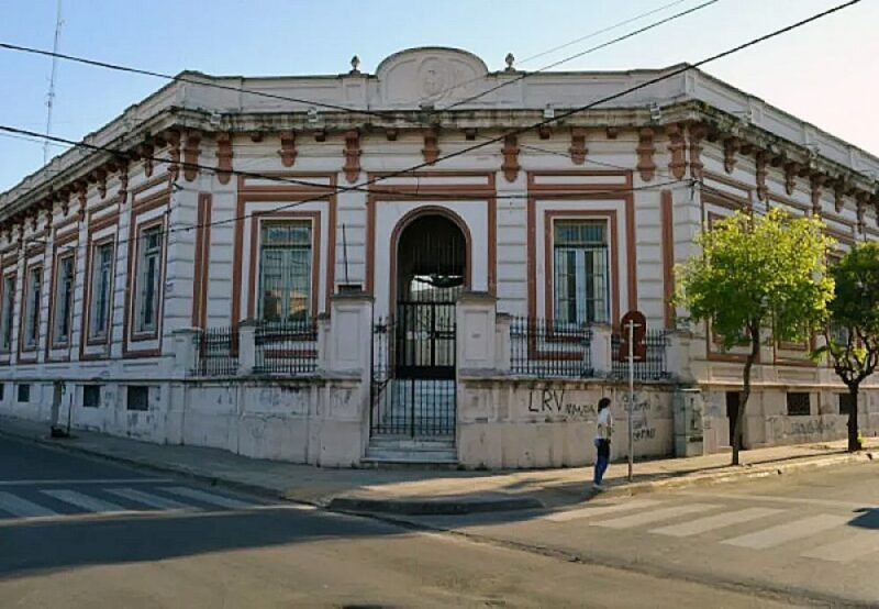 Un alumno llevó un arma de juguete a la escuela y causó revuelo