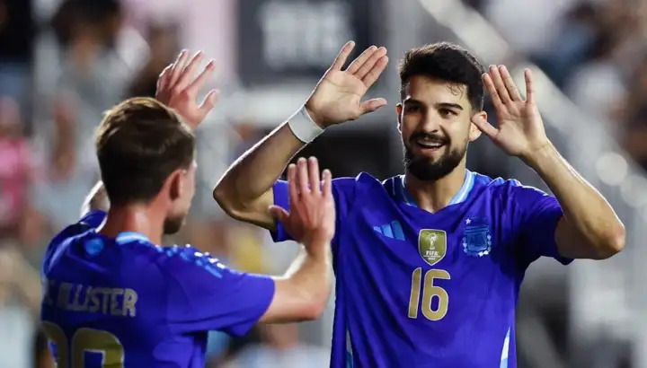 El «Flaco» José López tuvo su estreno en la selección argentina