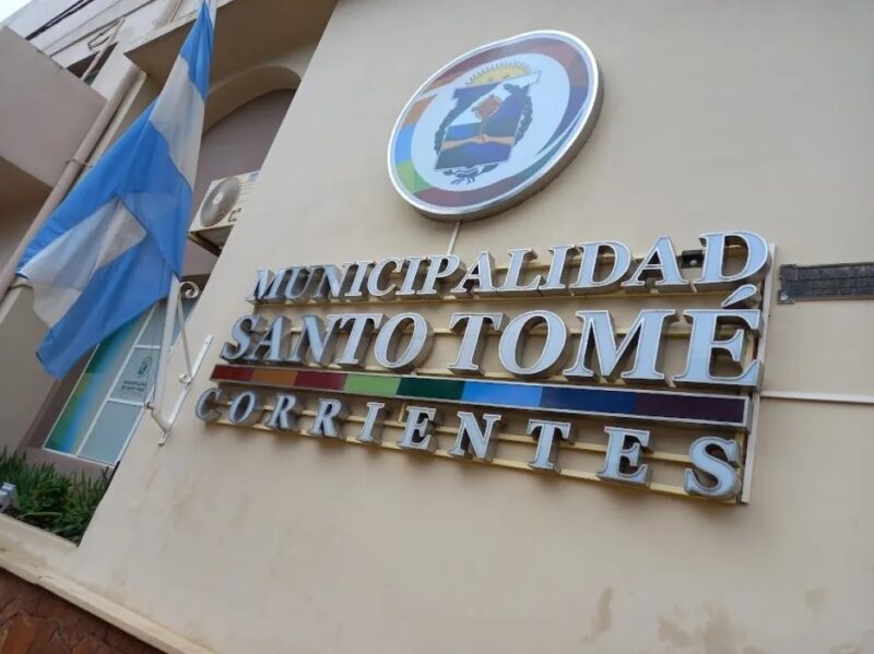 Renuncia en el gabinete de Santo Tomé y comienzan los reacomodamientos