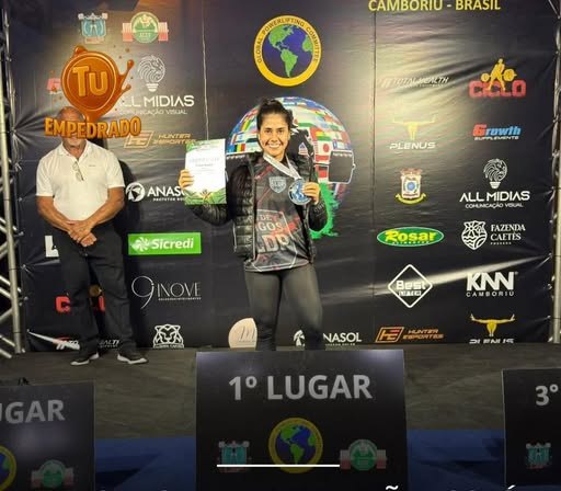 Empedrado consagró campeonas en el Mundial de Powerlifting en Camboriú