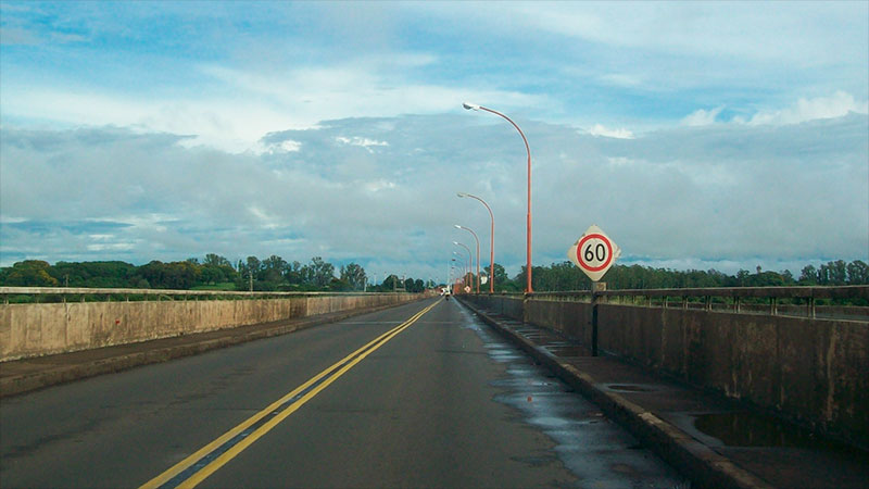 Anunciaron tareas de bacheo en el viejo y deteriorado paso fronterizo