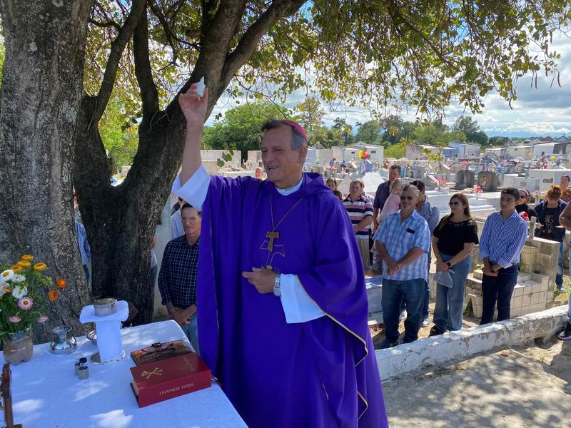 «Julián Zini decía en su chamamé, la vida es una y se hace eternidad»