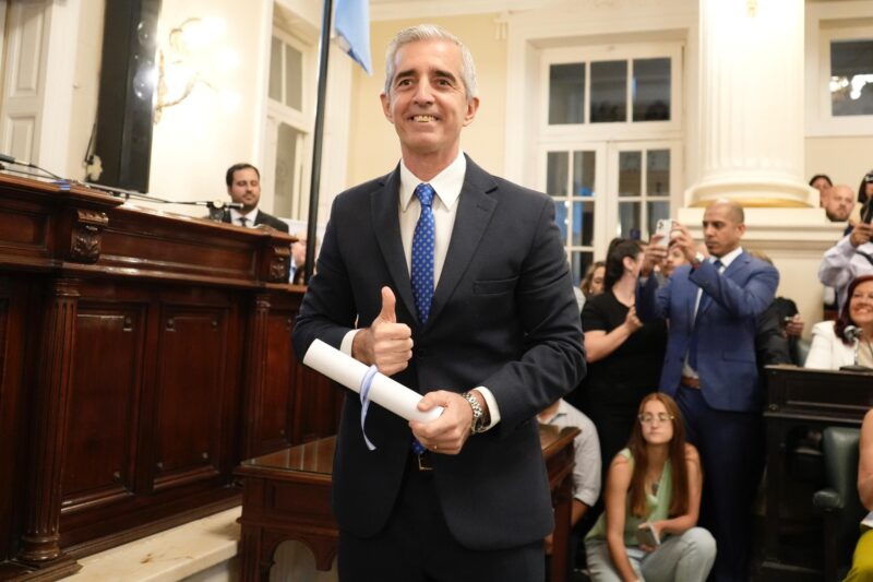 El desembarco libertario: Caíto Leconte se presentó como monobloque