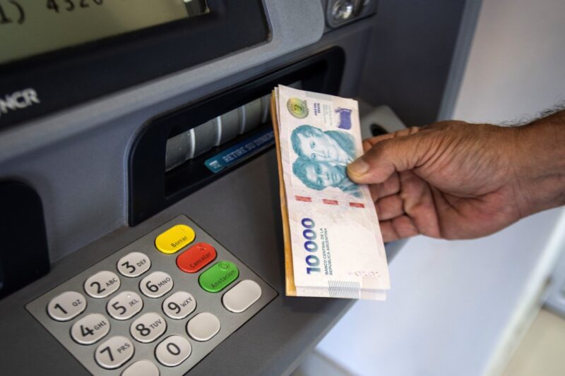 Valdés confirmó el pago de sueldos de noviembre: cronograma completo