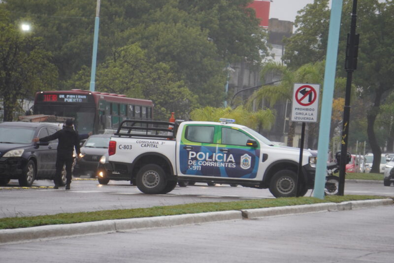 Motocicleta con tres pasajeros derrapó en la 3 de Abril: murió un joven de 19 años