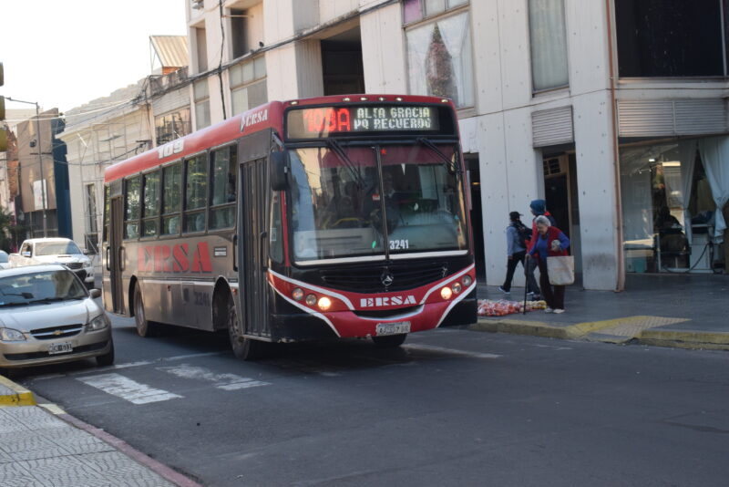 Desde hoy, viajar en colectivo sale más caro en la ciudad de Corrientes