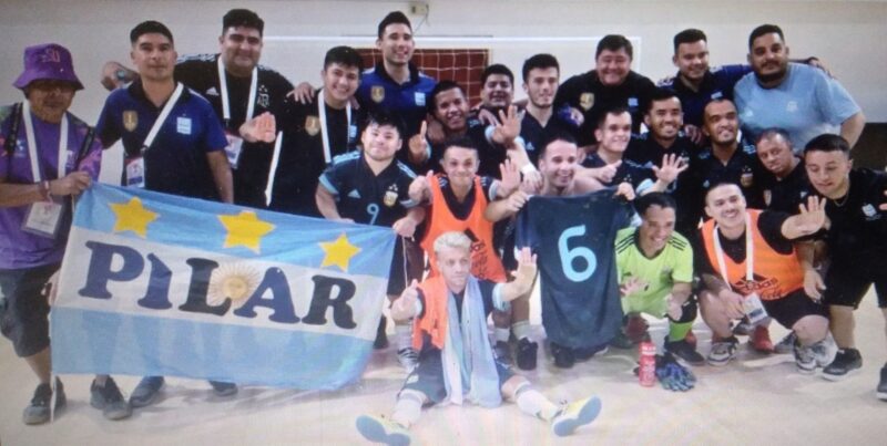 Con goles correntinos, Argentina aplastó a Guatemala y juega con Estados Unidos por los cuartos de final