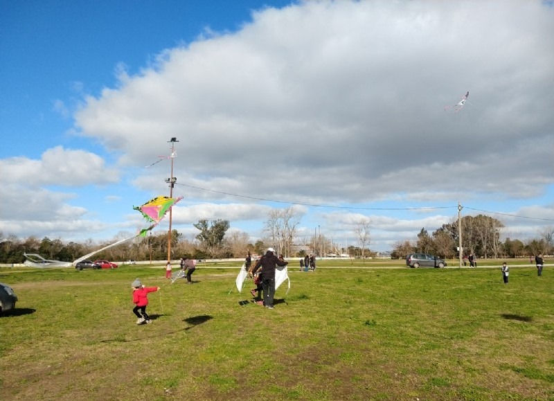 Barriletes por la Paz: invitan a una jornada para pintar el sol de colores