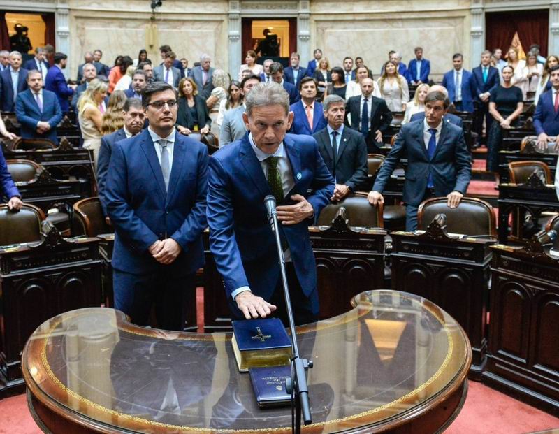 Diógenes González expuso su plan legislativo con foco en Corrientes