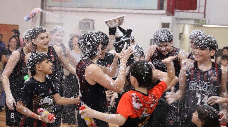 Los chicos de San Martín adelantaron el carnaval