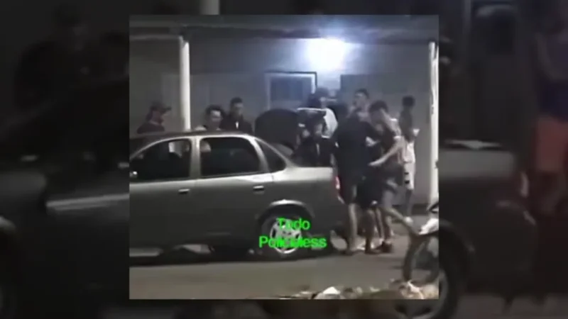 Golpearon a un presunto ladrón y lo metieron al baúl del auto